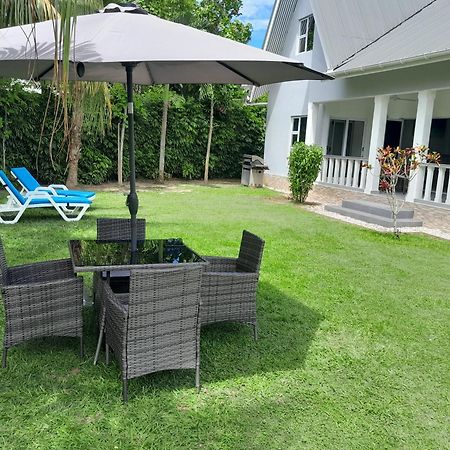 Island Charm Of Praslin Villa วิกตอเรีย ภายนอก รูปภาพ