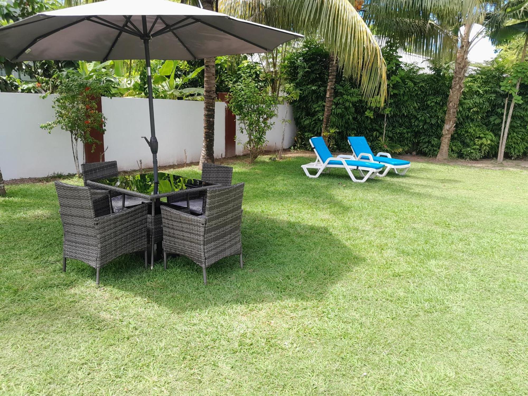 Island Charm Of Praslin Villa วิกตอเรีย ภายนอก รูปภาพ